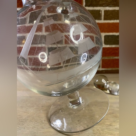 Vintage Etched‎ Crystal Clipper Ship's Liquor Decanter - Picture 8 of 11